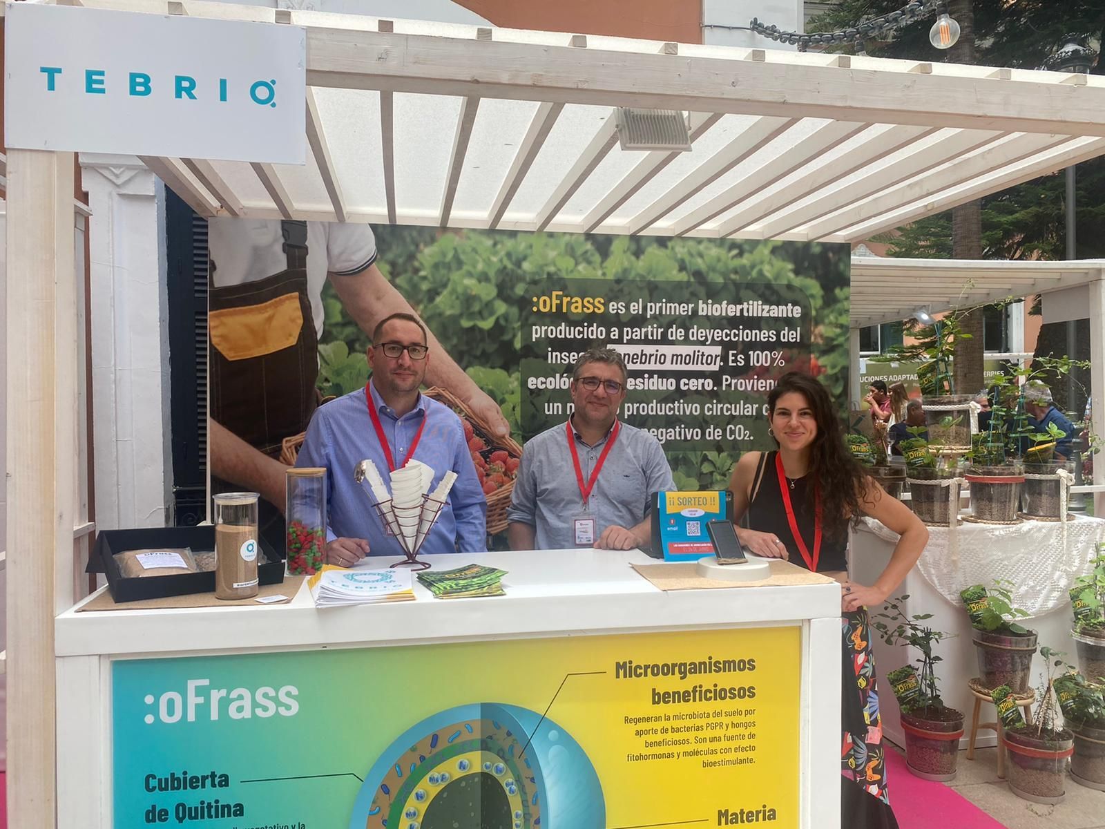 Más de medio centenar de empresas participan en el Congreso de Frutos Rojos