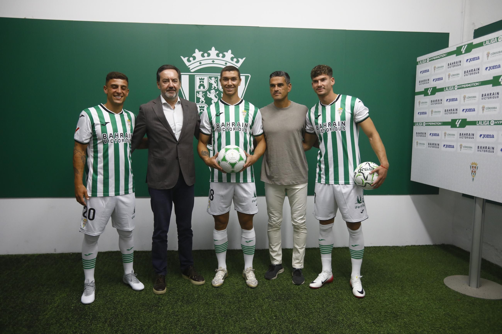 Las mejores fotos de la presentación de Adri Fuentes, Juan María Alcedo y Mariano Carmona como jugadores del Córdoba CF