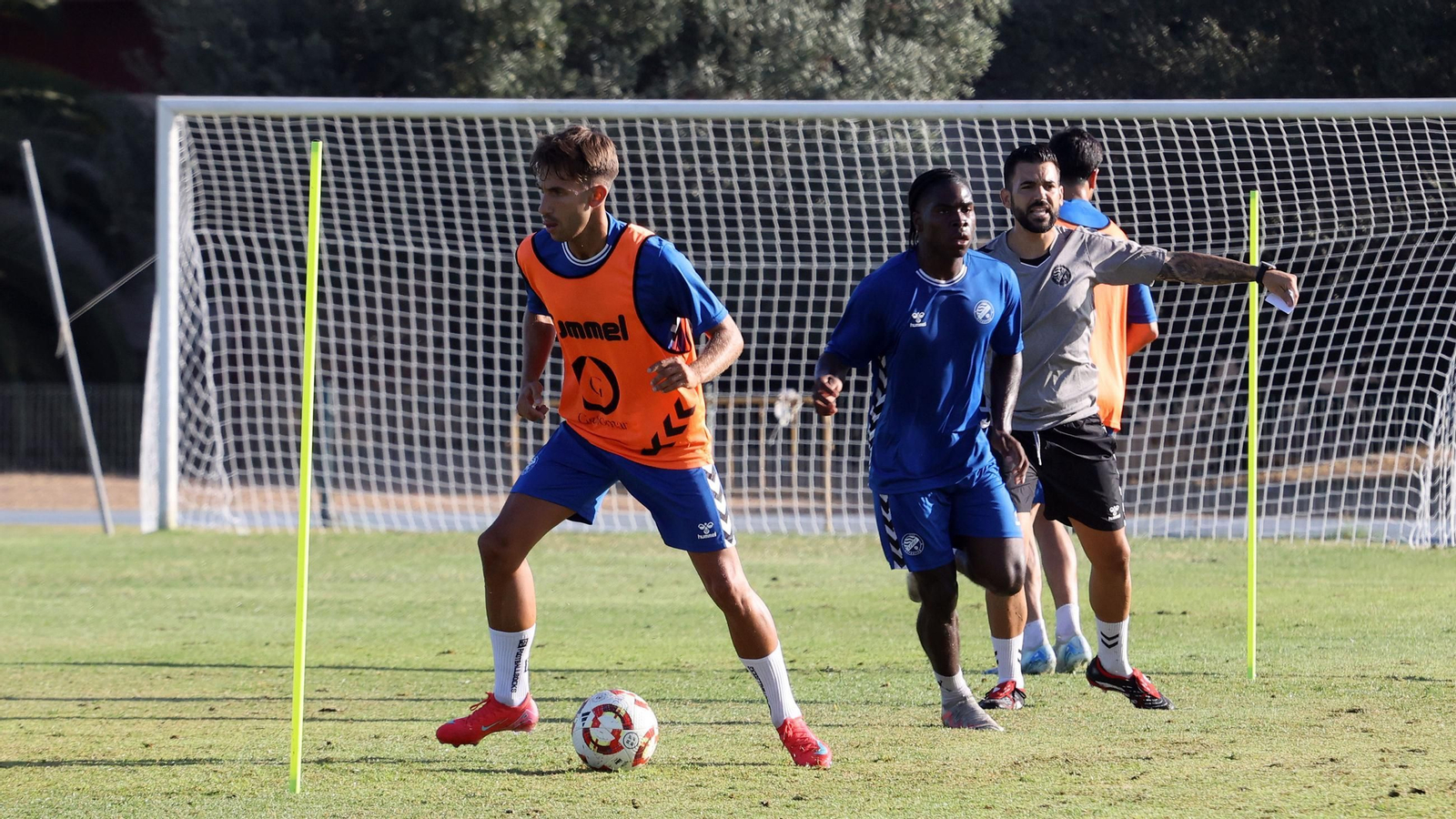 Las fotos del primer entrenamiento de la pretemporada 2025 del Xerez DFC