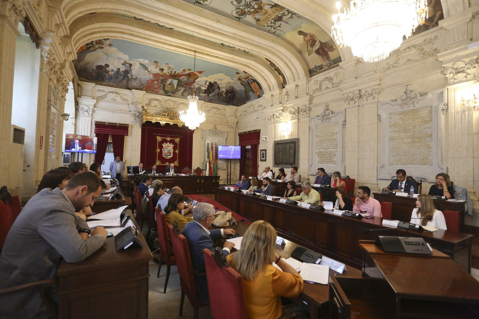 Imagen del Pleno extraordinario del Ayuntamiento de Málaga celebrado ayer.
