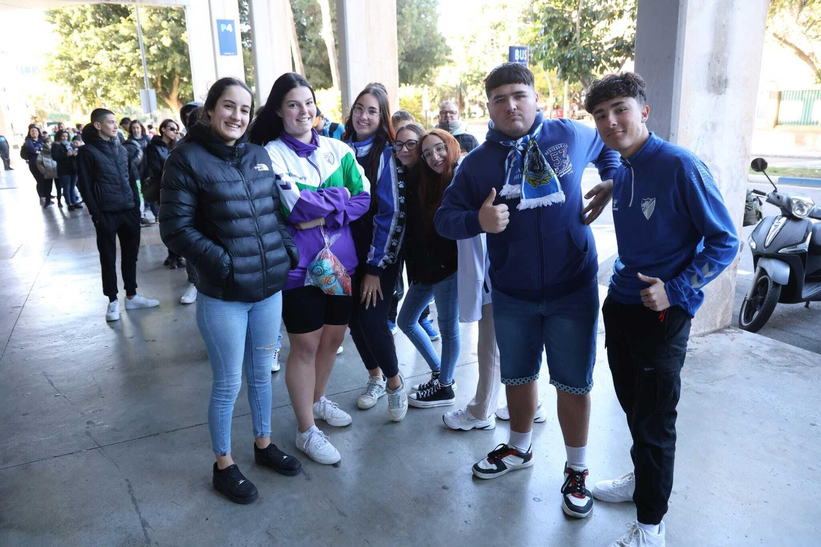 Búscate en las fotos del entrenamiento del Málaga abierto a la afición
