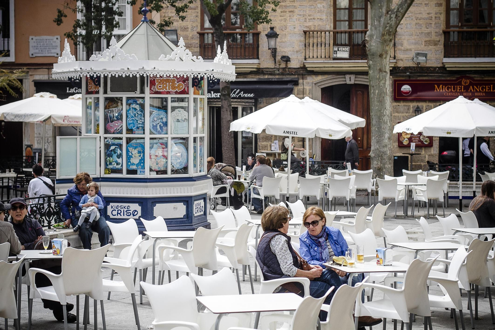 La hostelería es el gran motor del empleo en Cádiz, con el problema de la estacionalización.