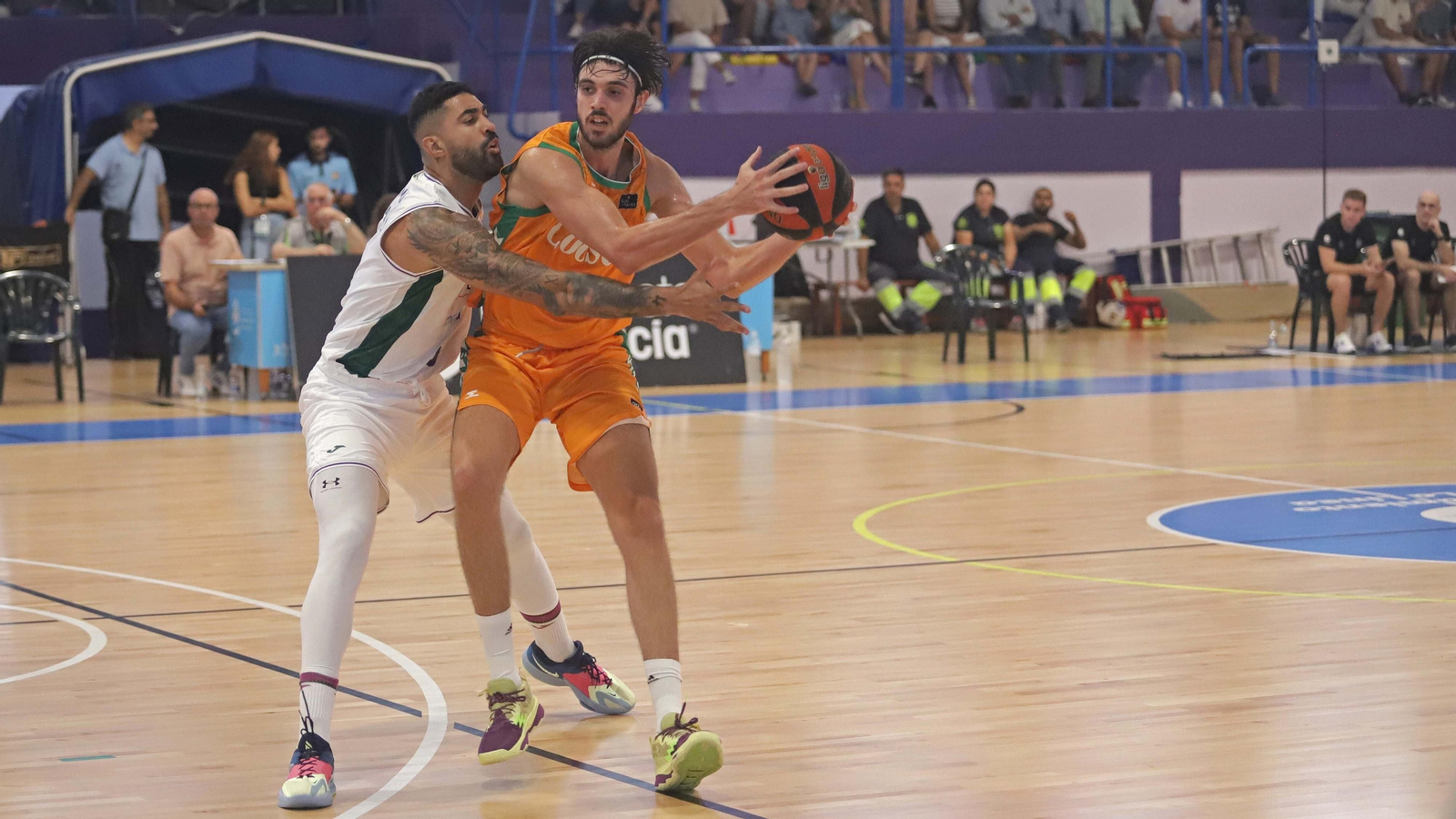 Las mejores fotos del Unicaja - Betis en La Línea