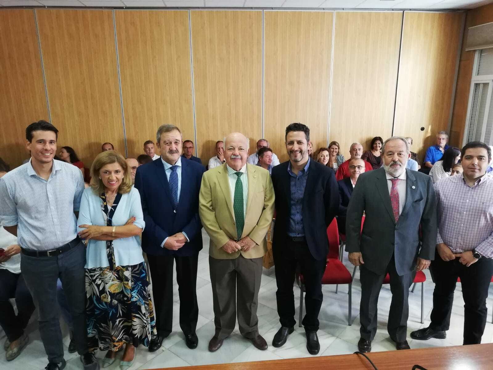 El consejero y expertos que preparan la campaña de vacunación de esta temporada.