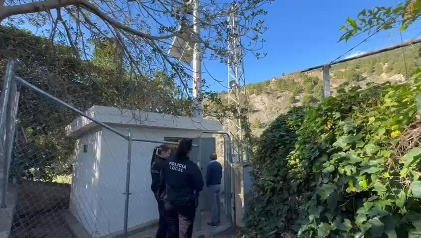 Así suena la alarma de aviso a la población de la Costa de Granada en caso de rotura de las presas de Rules y Béznar