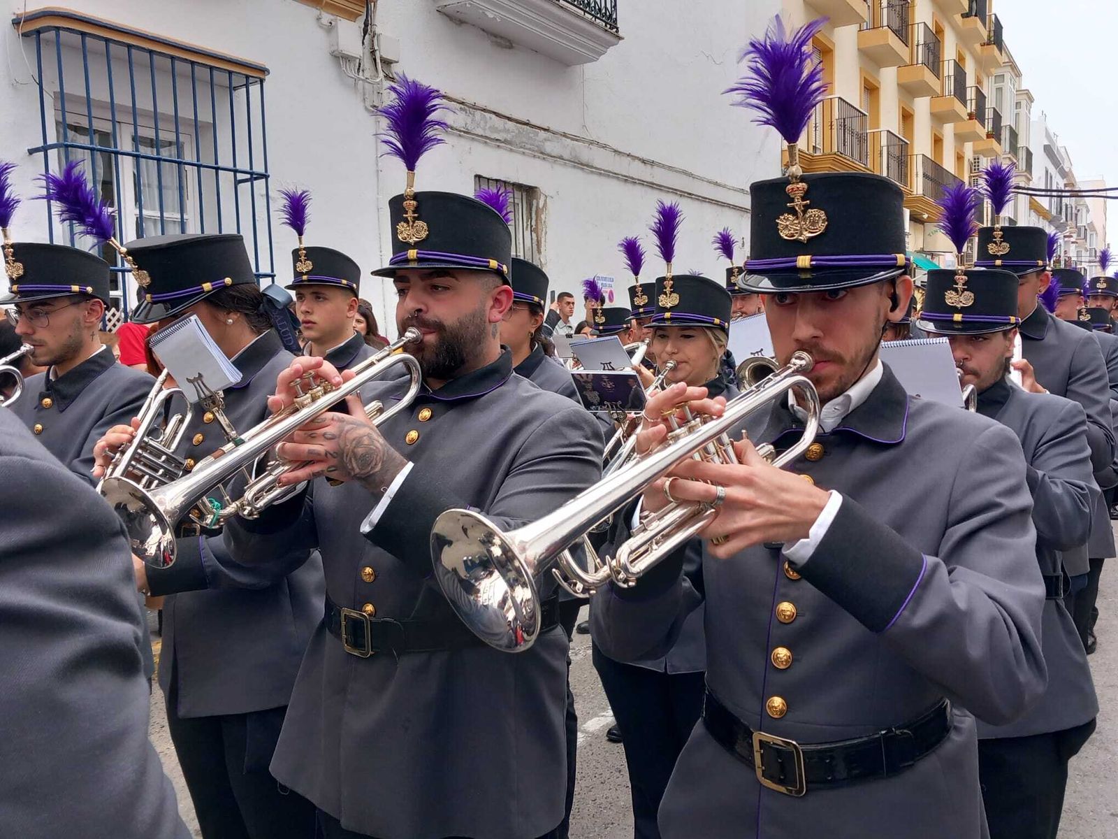 Todas las imágenes de la Virgen de Afligidos restaurada y del martes santo en Chiclana