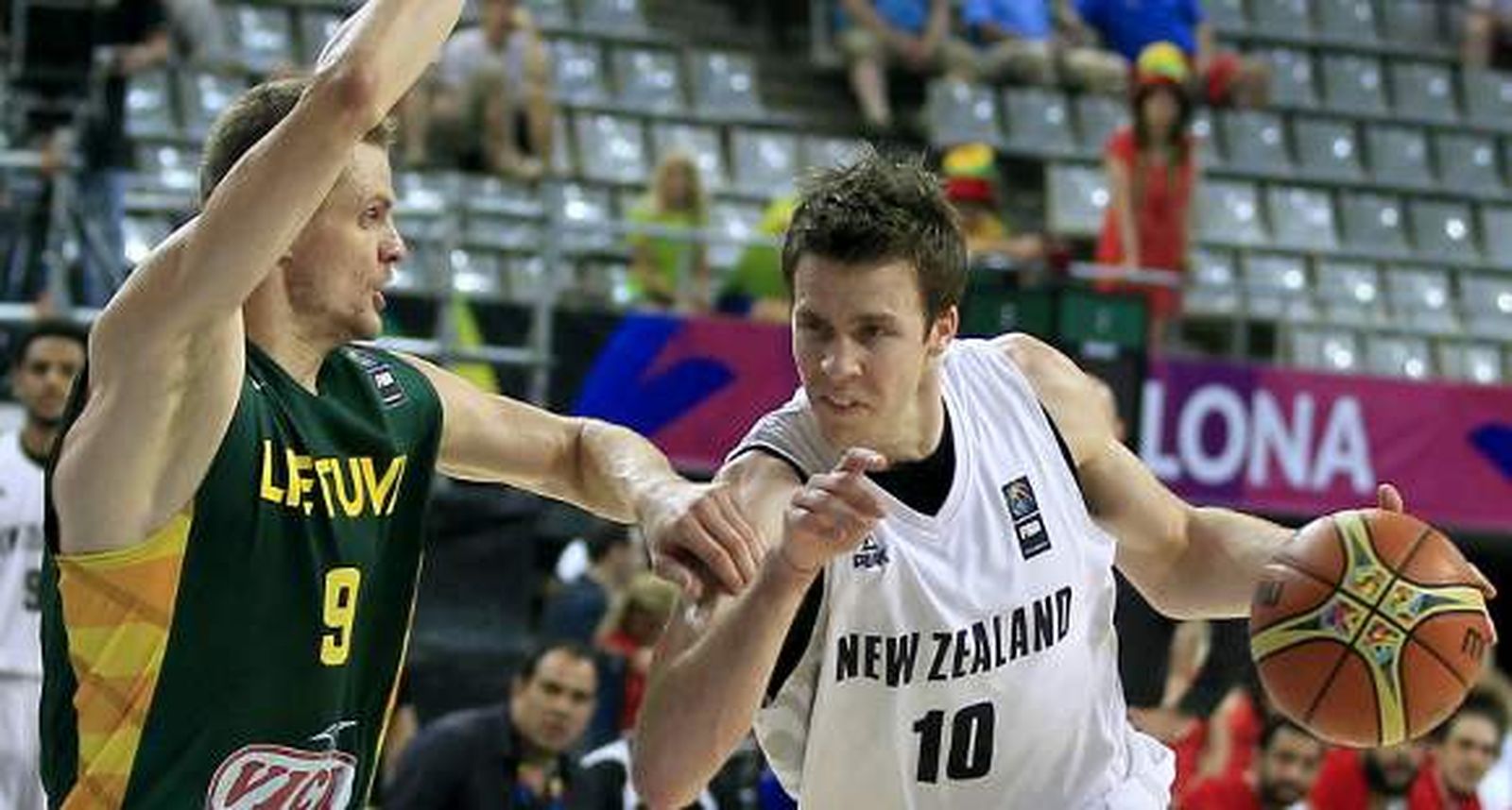 Lituania sufre para pasar a cuartos (71-76)