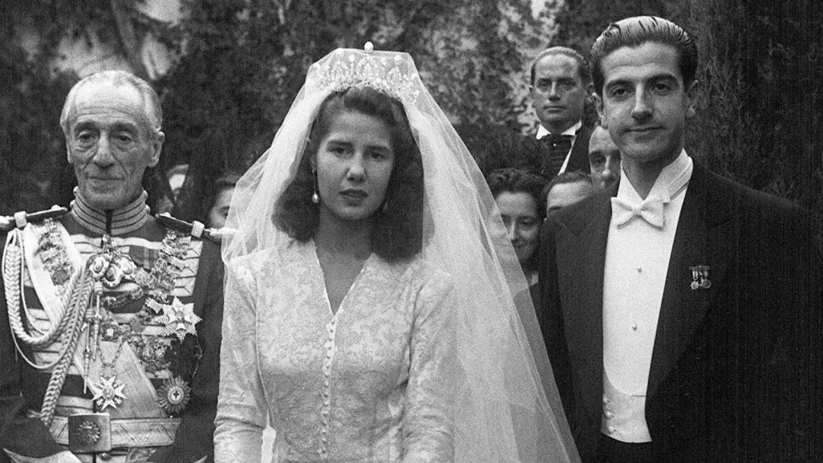 En su boda con su primer marido, Luis Martínez de Irujo.