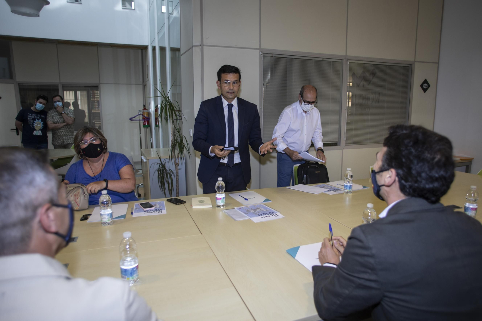 PSOE y PP en su primera reunión por un pacto de gobierno de unidad