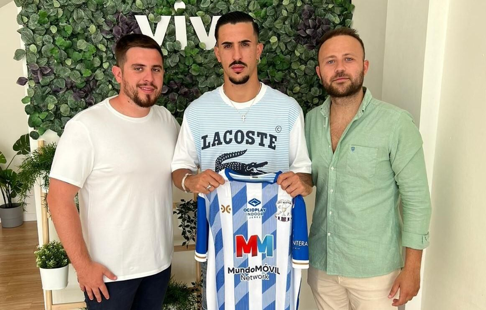El nuevo extremo industrialista marcó 6 goles la pasada temporada en la UD Algaida. El nuevo extremo industrialista marcó 6 goles la pasada temporada en la UD Algaida.