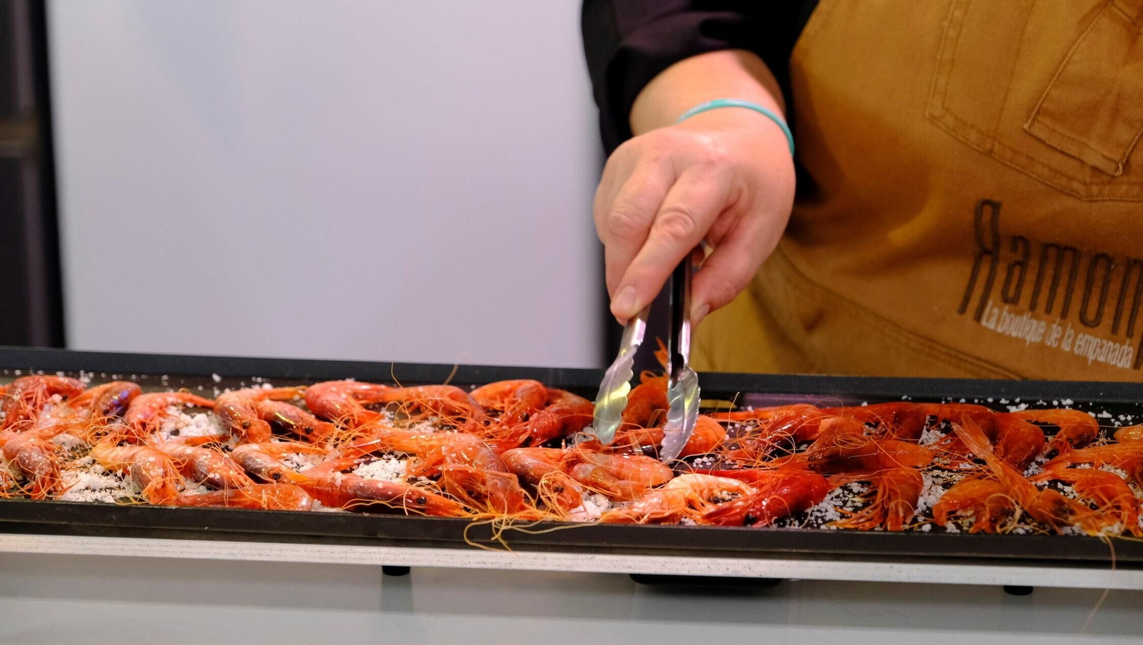 Vea los exquisitos platos preparados en el 'showcooking' de la Gamba Roja de Almería Vea los exquisitos platos preparados en el 'showcooking' de la Gamba Roja de Almería