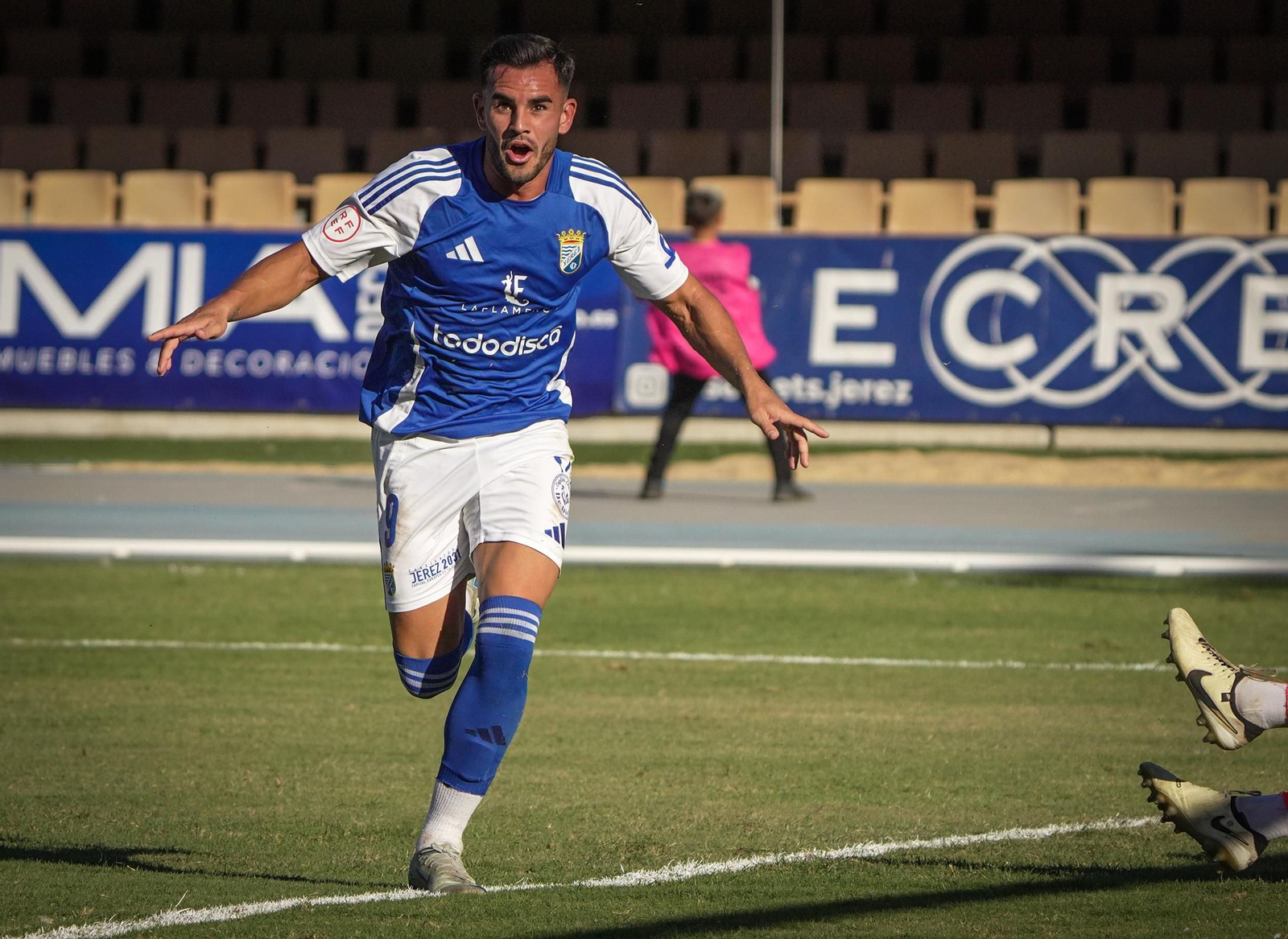 Nané marcó dos goles al Torremolinos y es titular indiscutible. Nané marcó dos goles al Torremolinos y es titular indiscutible.