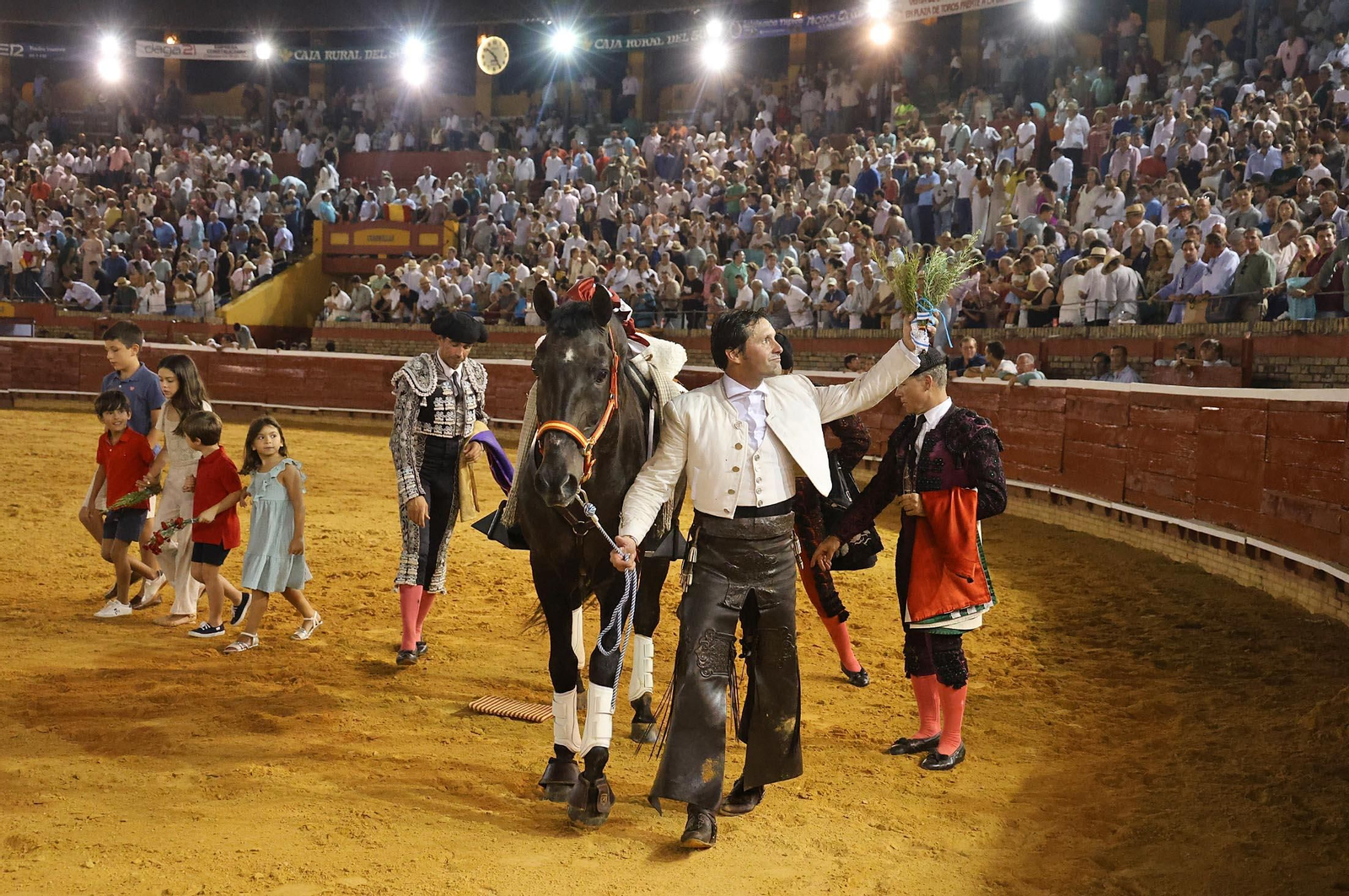 Toros La Merced: Imágenes de la tarde de Rejoneo con Diego Ventura, Andrés Romero y Sergio Galán