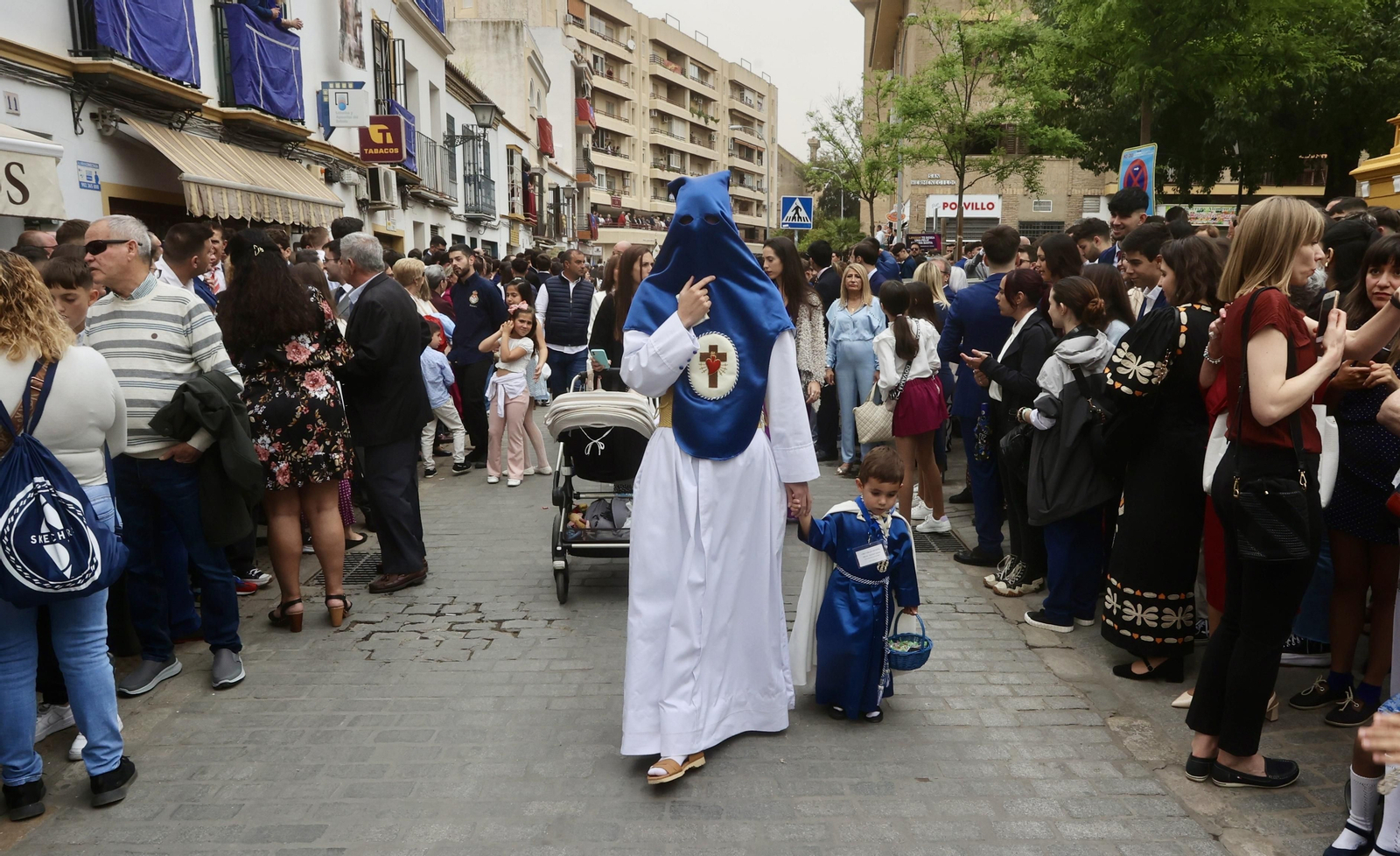 Las imágenes de la Hiniesta en la Semana Santa de Sevilla 2024