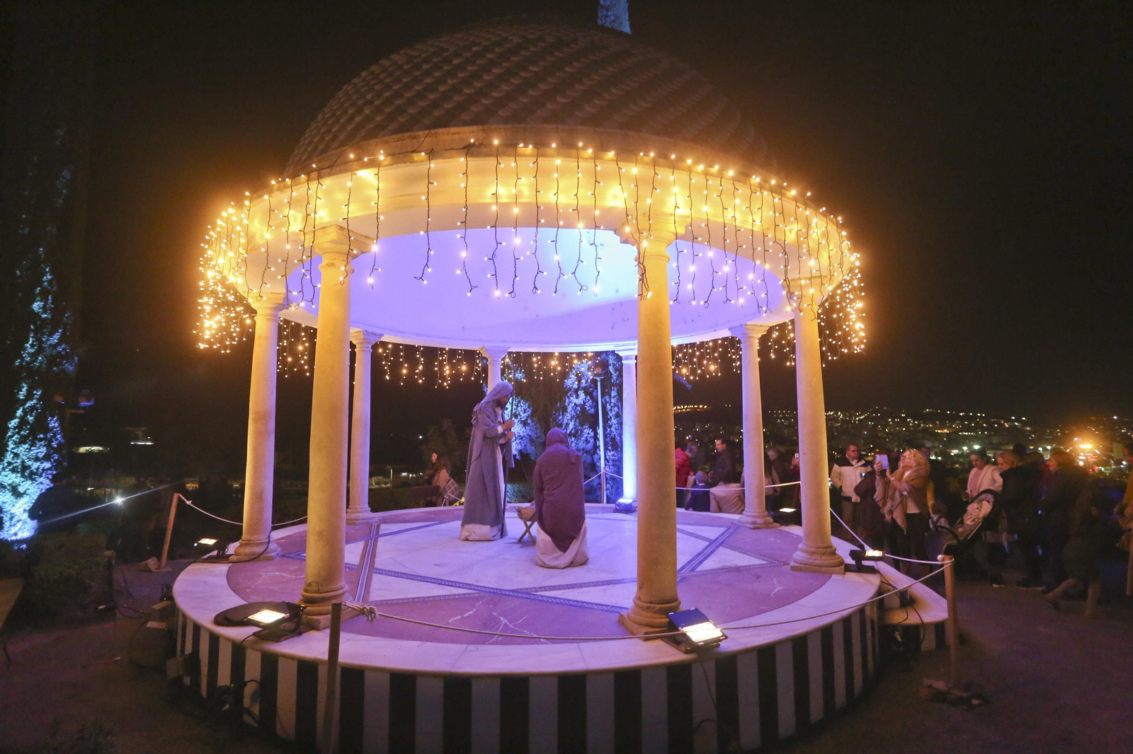 Las luces del Jardín Botánico de Málaga esta Navidad, en fotos