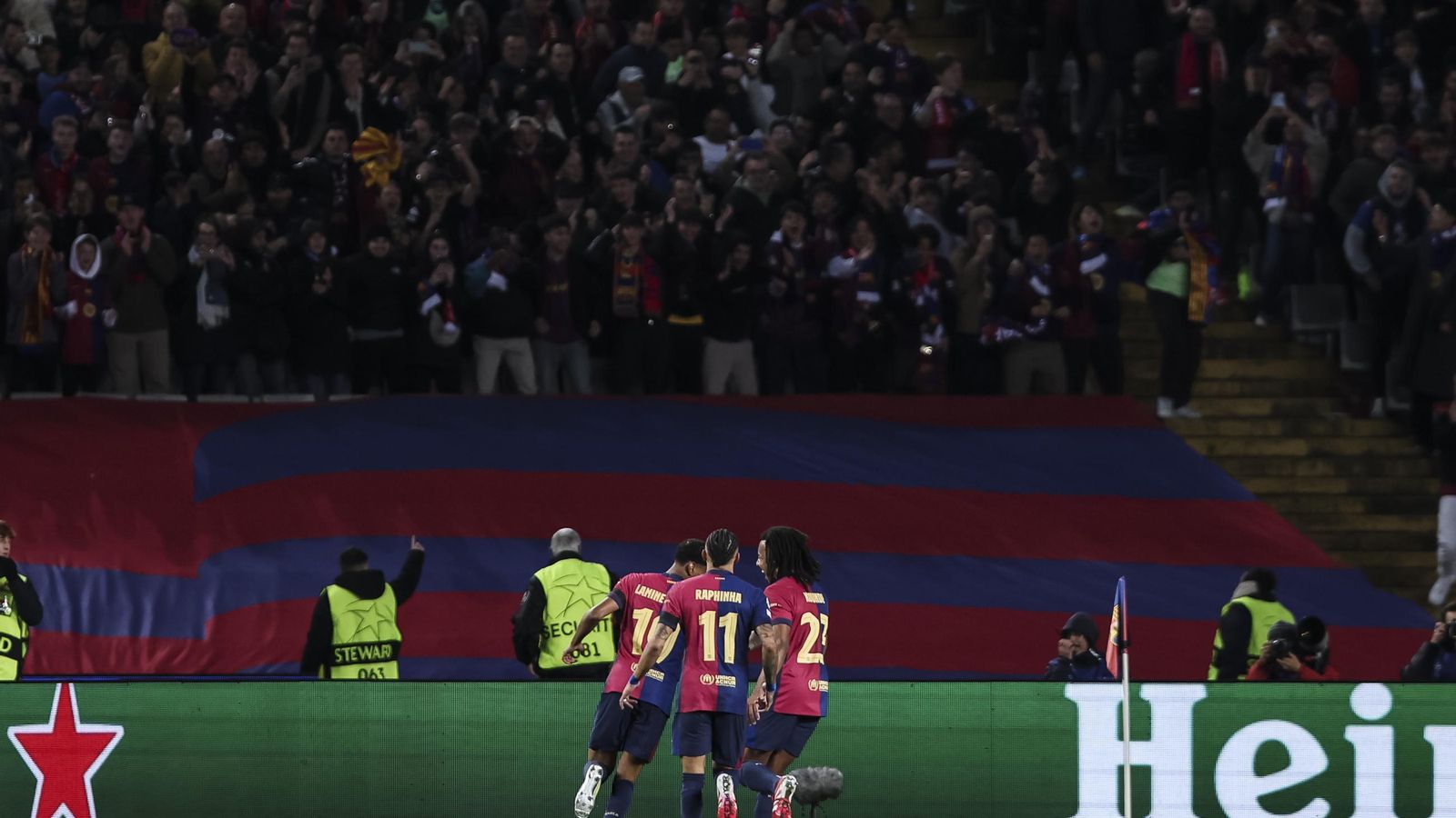 Las fotos del Barcelona-Benfica