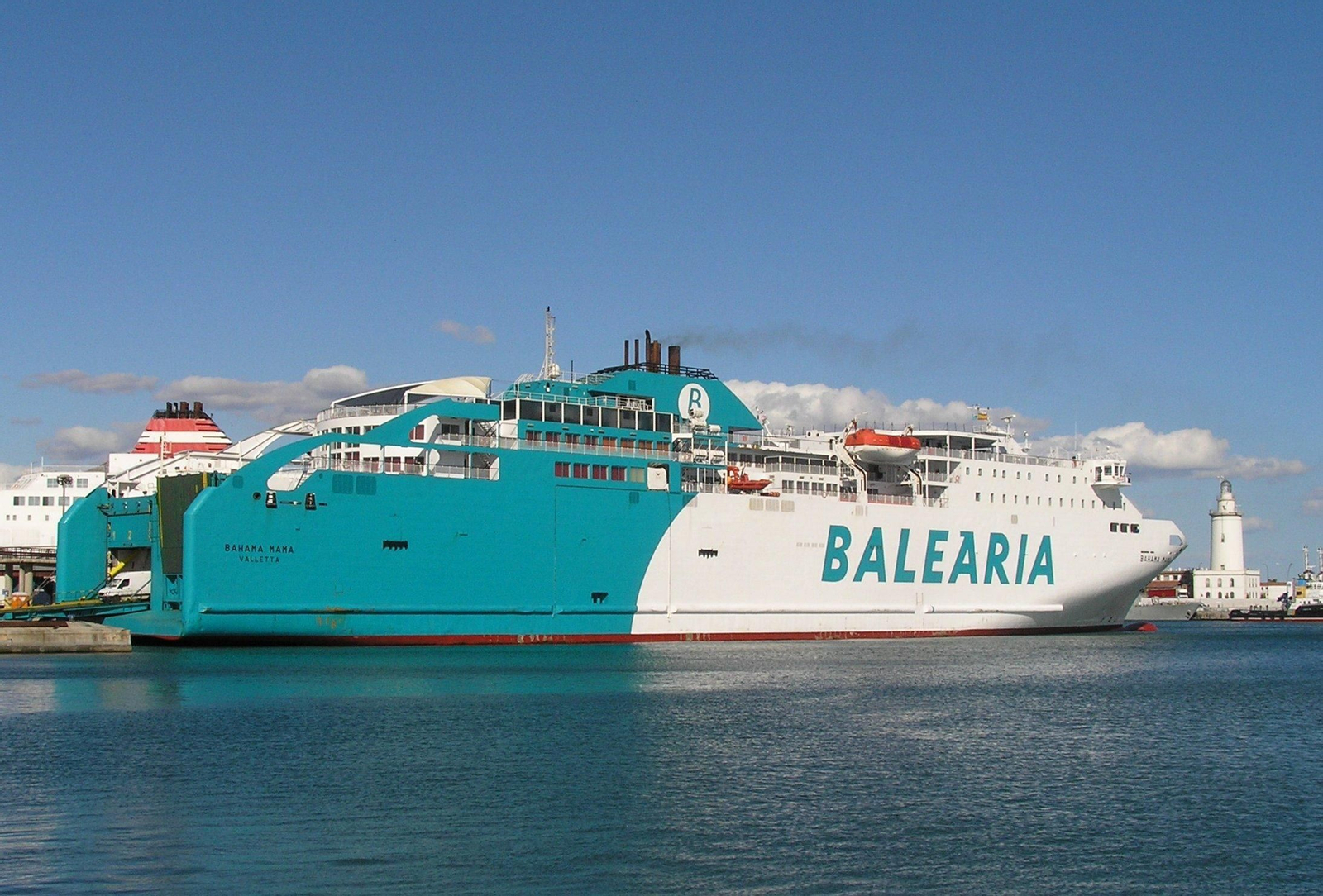 Ferry 'Bahama Mama' que cubre en la actualidad la ruta de Baleària entre Málaga y Melilla.