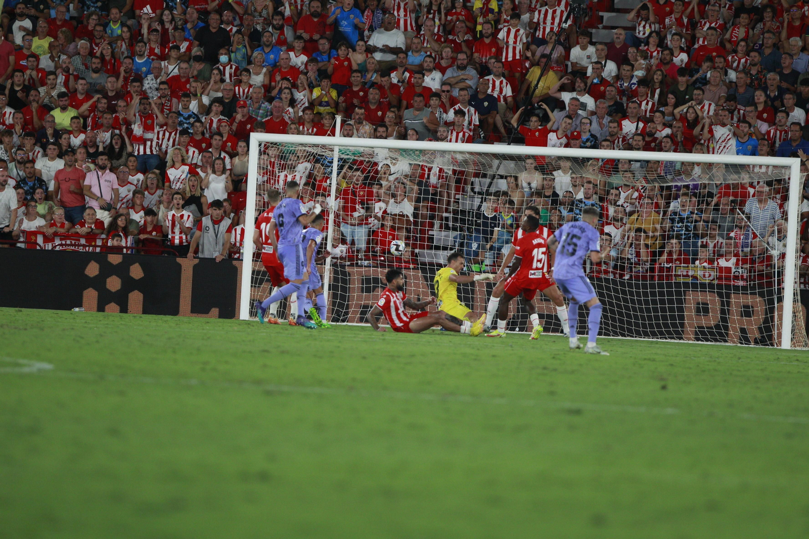 Imágenes del partido U.D. Almería-Real Madrid C.F. de la Liga Santander