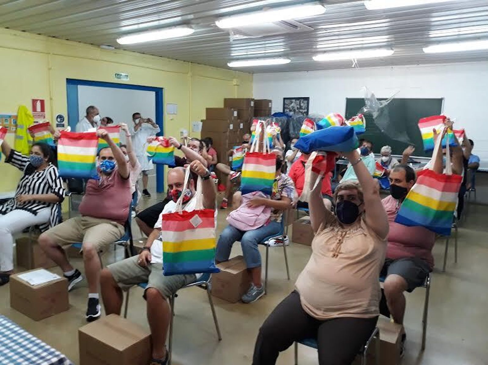 Los usuarios del Centro Ocupacional de Islantilla  durante la celebración del fin de curso