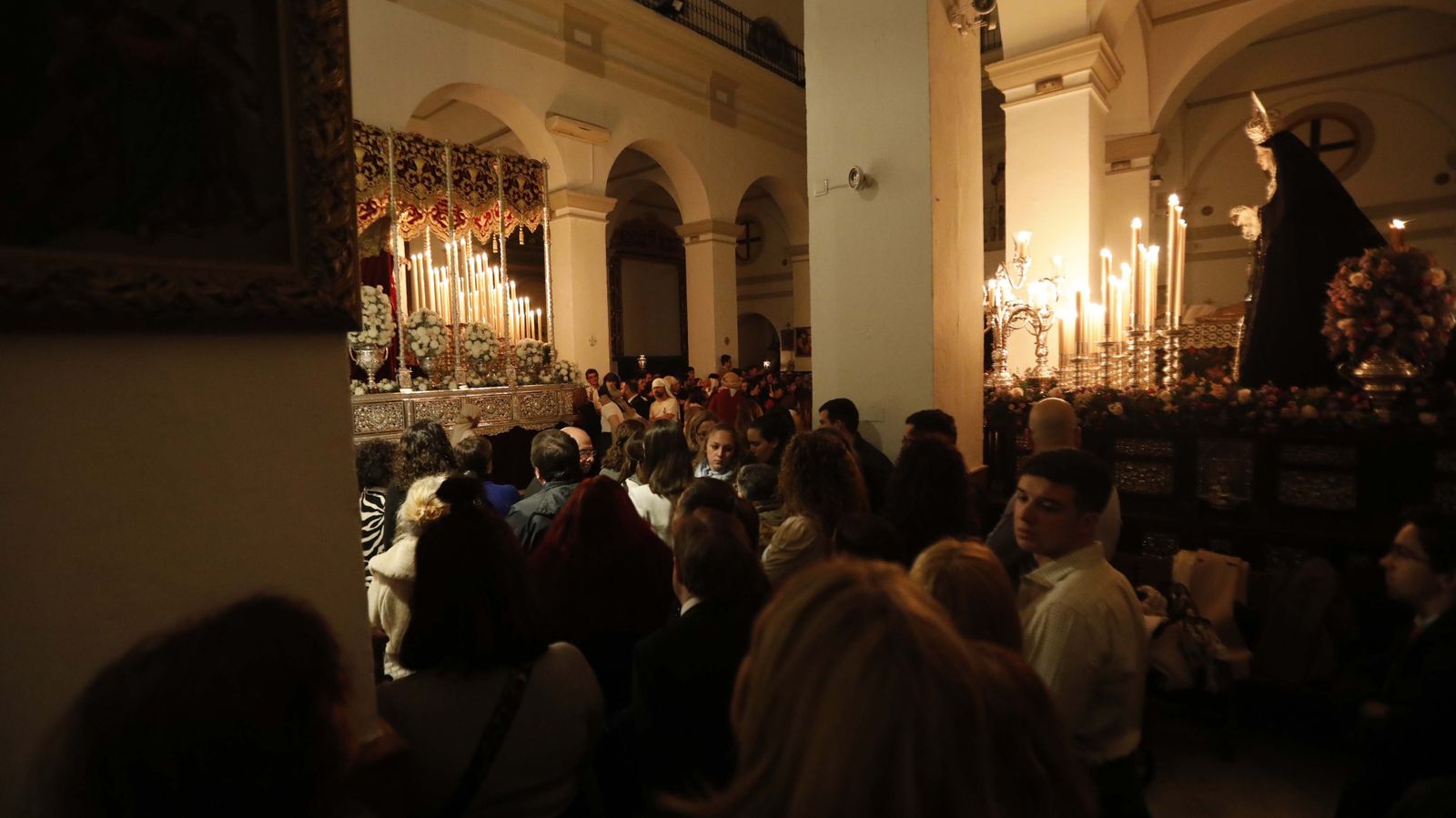 Fotos del Viernes Santo en La Línea: Cristo del Mar y Luz y Esperanza Nuestra, Soledad y Santo Entierro, Cristo del Amor y Misericordia y Amargura.