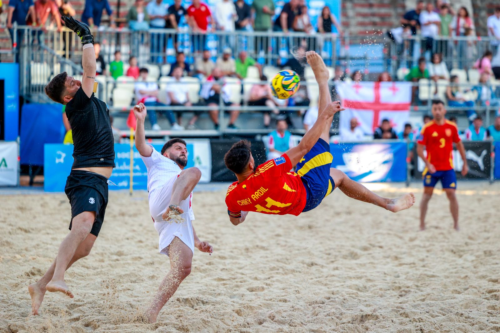 Las imágenes de la Euro Beach Soccer League en la Plaza de Toros de El Puerto