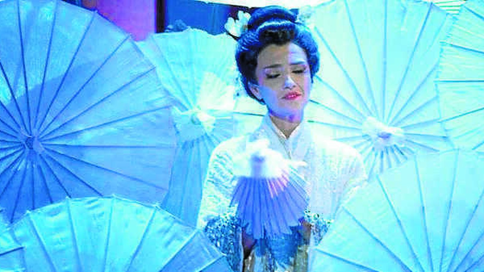 En el Teatro de la Maestranza.