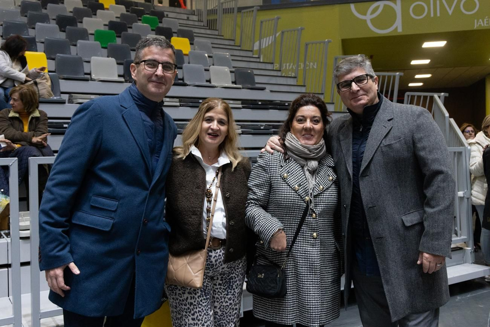 Así se disfruta en Jaén del concierto de Raphael, "Raphaelísimo"