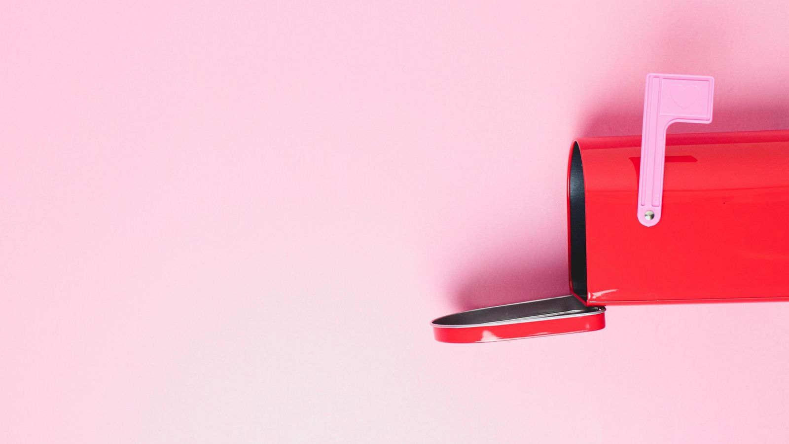 El 14 de febrero es la excusa ideal para enviar una carta tradicional a la persona que amas.