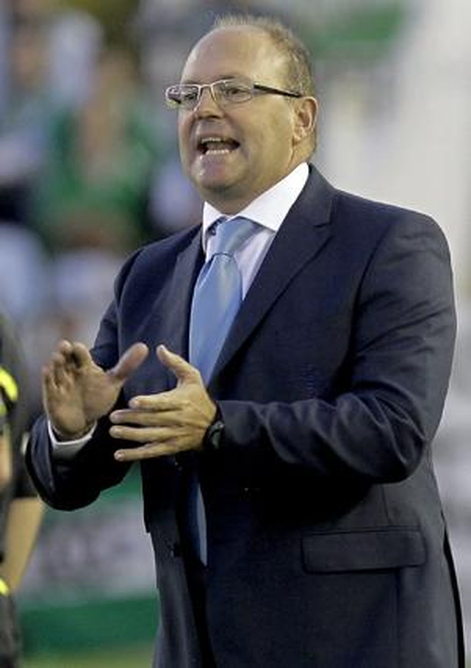 El Betis acumula su sexta derrota seguida tras caer con el Racing en Santander (1-0). / EFE