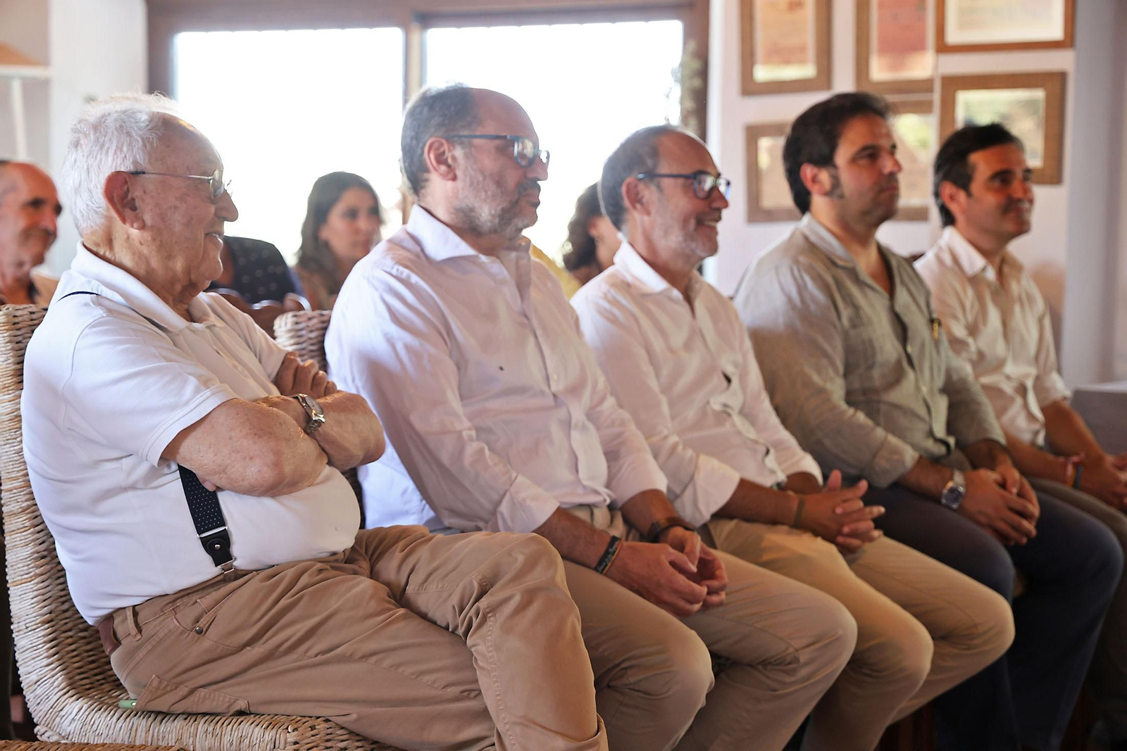 Imágenes de la entrega de premios del I Rally Fotográfico del Entorno de la Finca El Bosque Imágenes de la entrega de premios del I Rally Fotográfico del Entorno de la Finca El Bosque