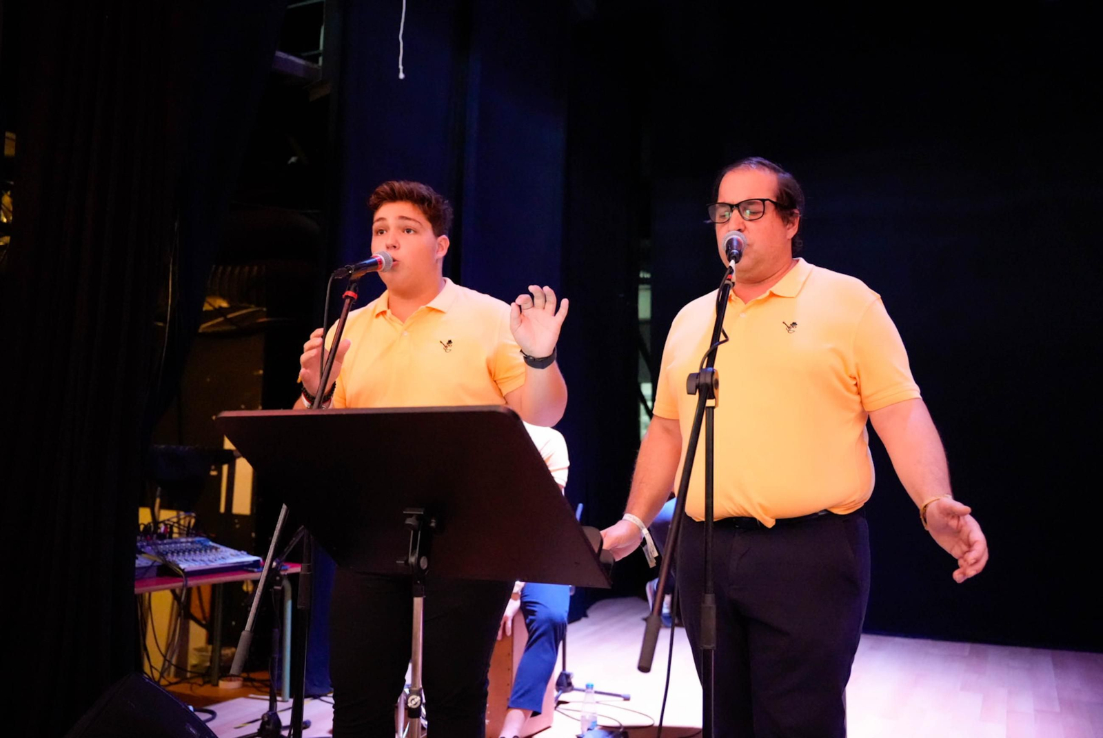 Así bailan en el concurso de sevillanas de La Lola de la fería de Almería