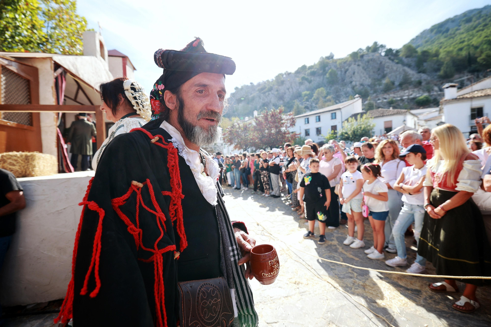 Los bandoleros triunfan Grazalema: las mejores imágenes de la popular recreación de la Sierra de Cádiz