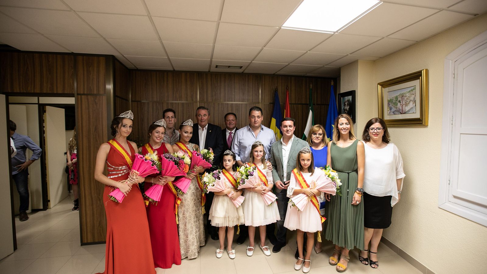 José Juan Martínez y el presidente de la Diputación, con las Reinas y Damas de las Fiestas