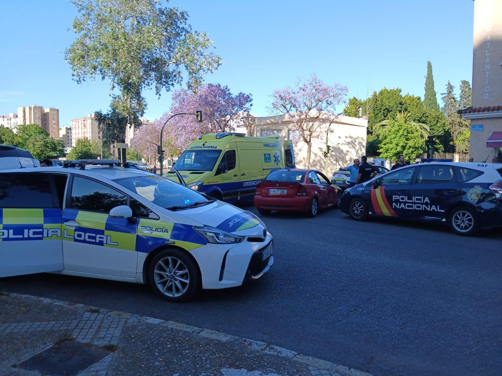 Accidente en el cruce de las avenidas Mediterráneo y Nazaret en Jerez