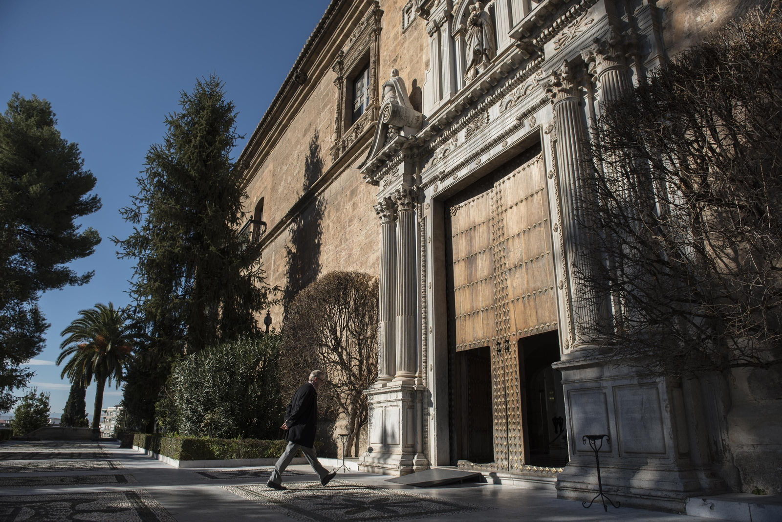 Fachada del Hospital Real, sede del Rectorado de la Universidad de Granada.