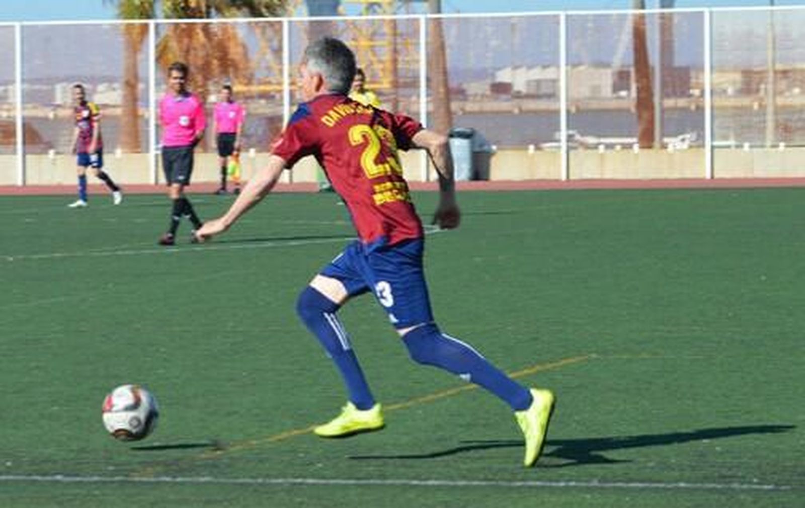 Uno de los partidos que se disputó el pasado fin de semana en el Irigoyen.