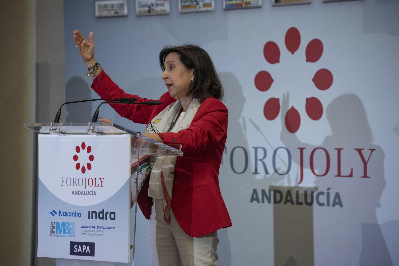 Las imágenes del Foro Joly con la Ministra de Defensa, Margarita Robles