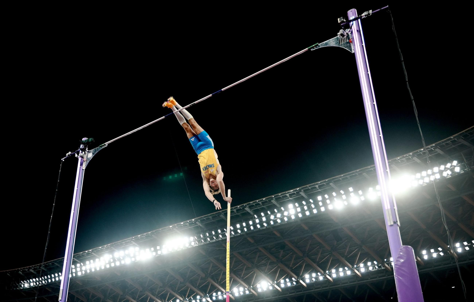 Las fotos del récord mundial de Duplantis y del resto de la jornada