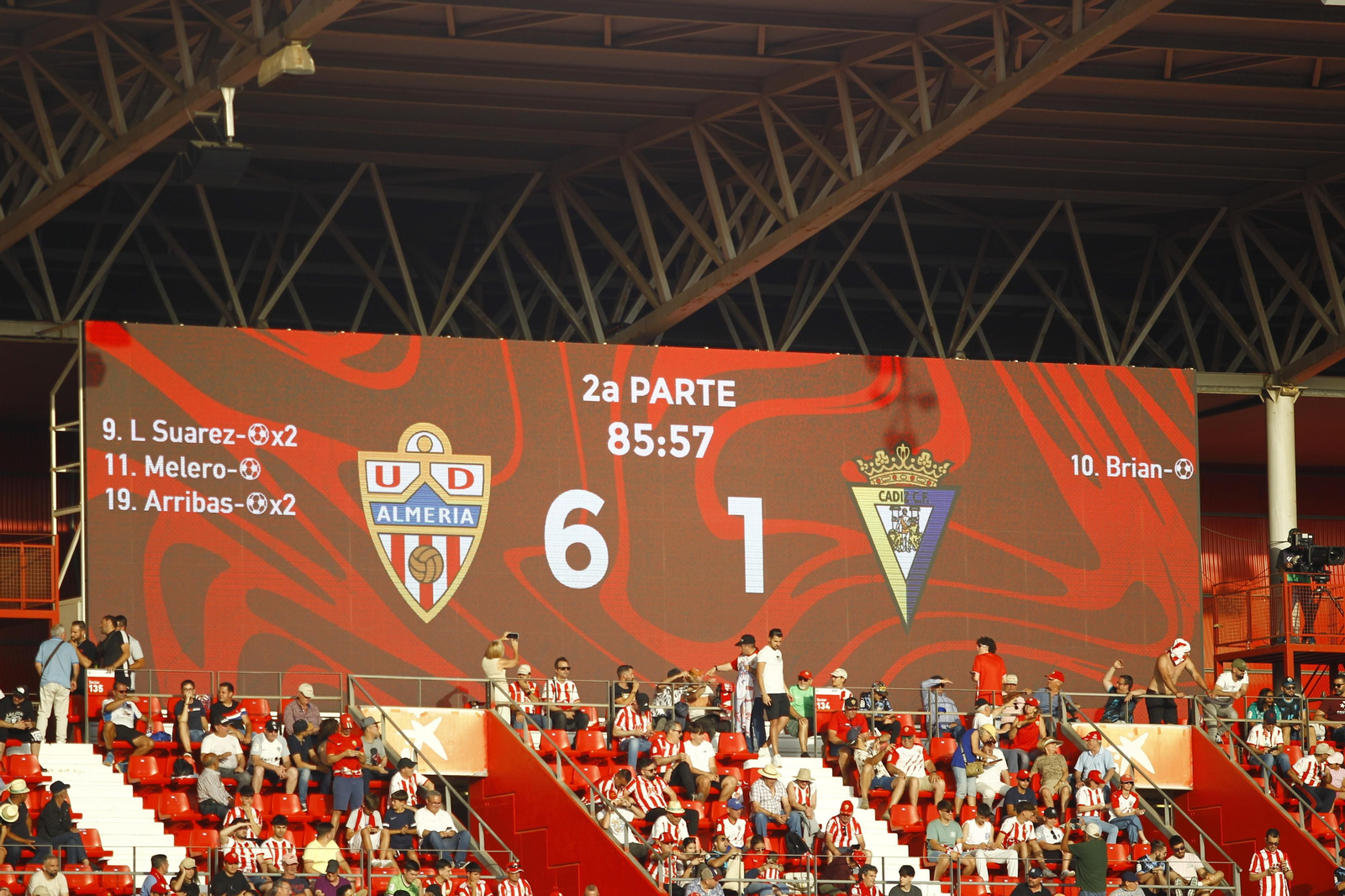 Imágenes de la gran victoria del Almería ante el Cádiz por 6 a 1