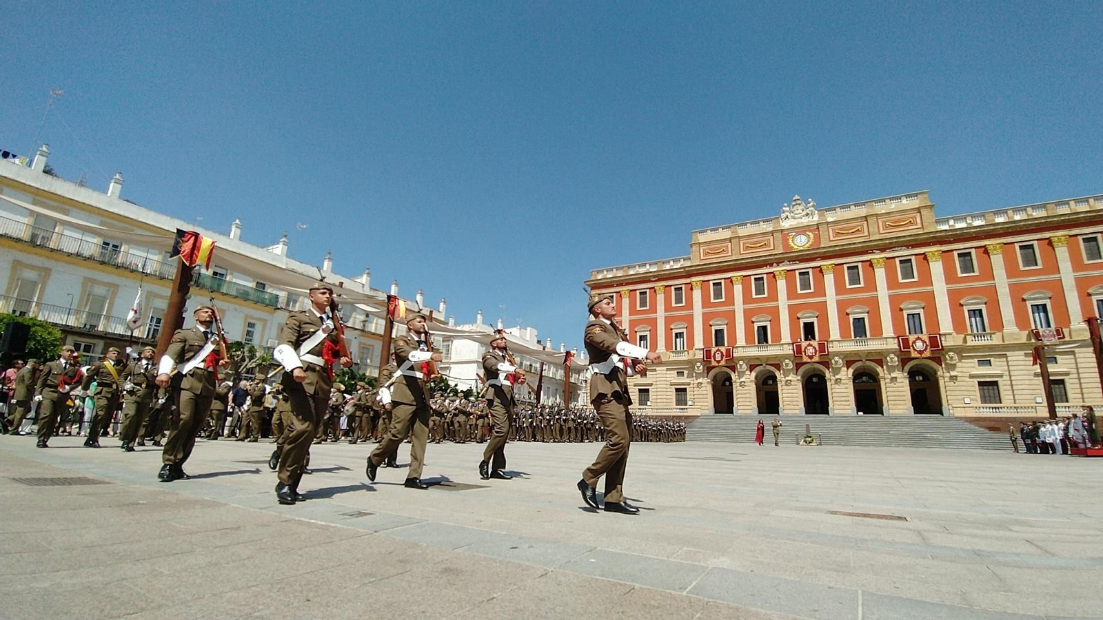 Las imágenes de la jura de bandera celebrada en San Fernando