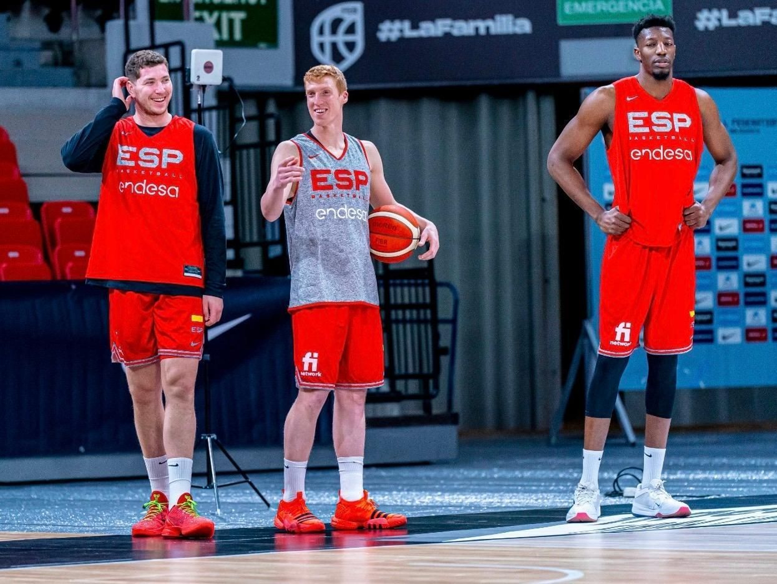 Sima y Alberto, con España