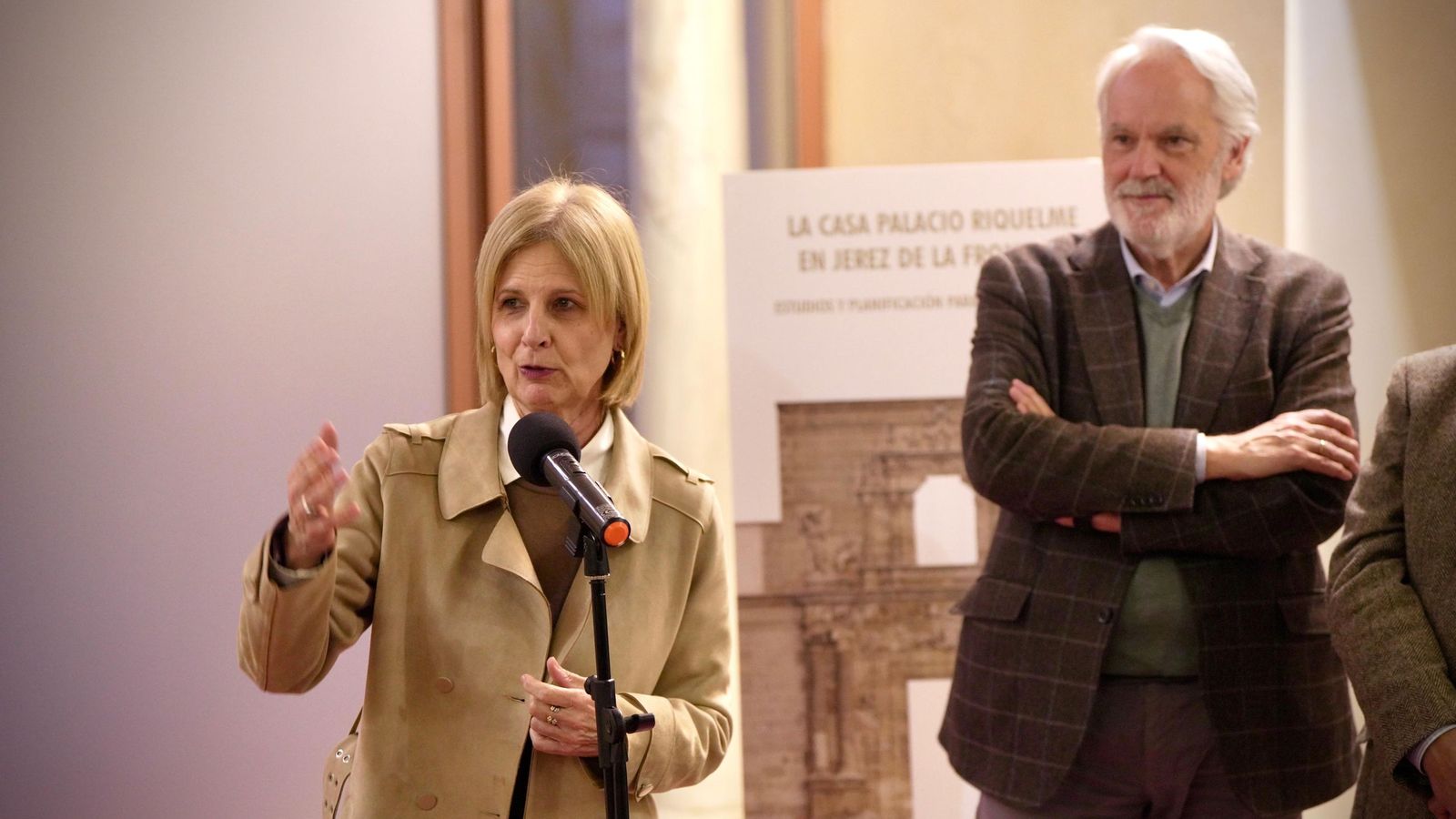 María José GArcía-Pelayo, en la inauguración de la exposición sobre la primera fase de la rehabilitación del Palacio Riquelme.