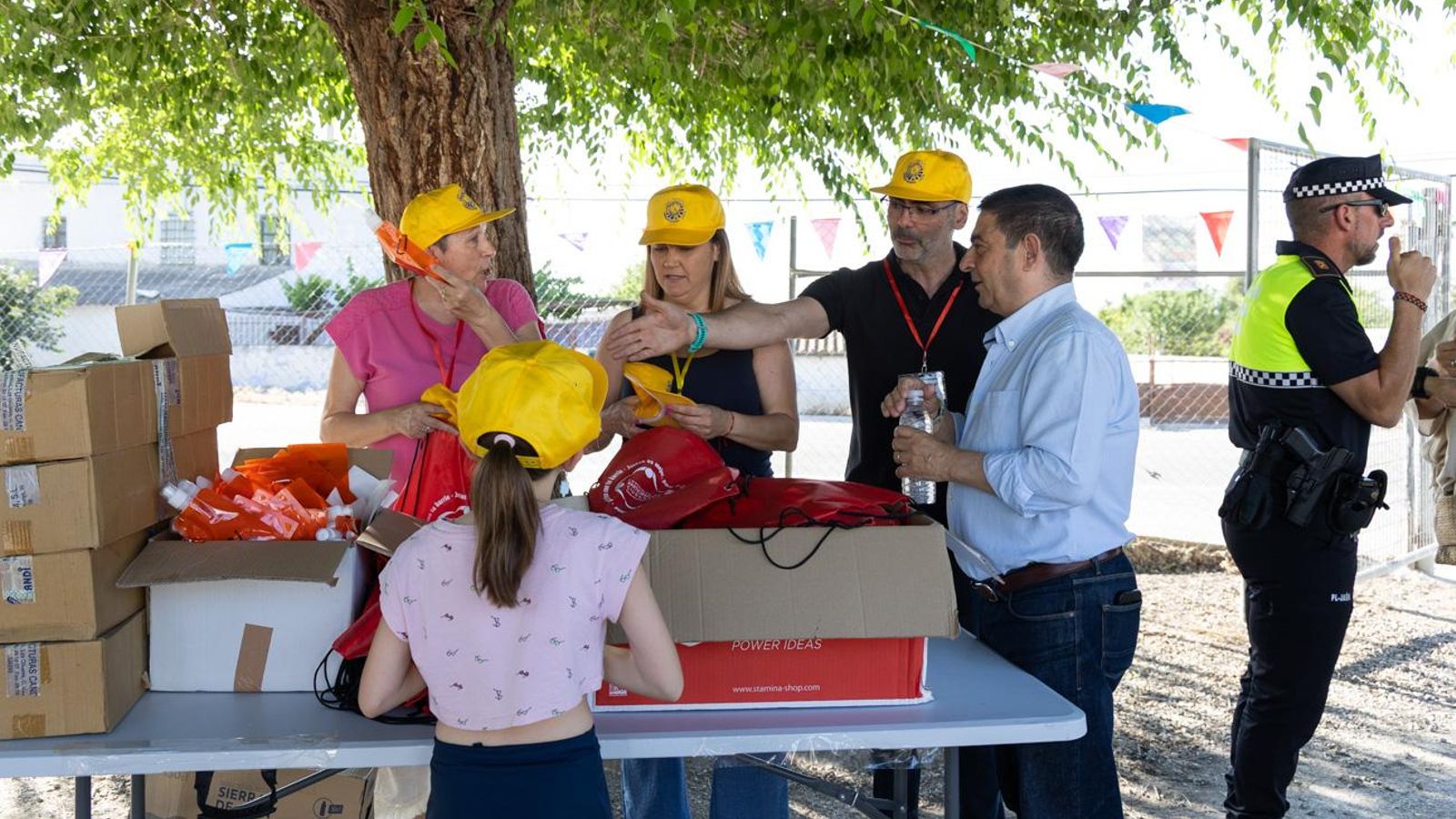 Inauguración del nuevo carril peatonal de la zona residencial Puente Tablas
