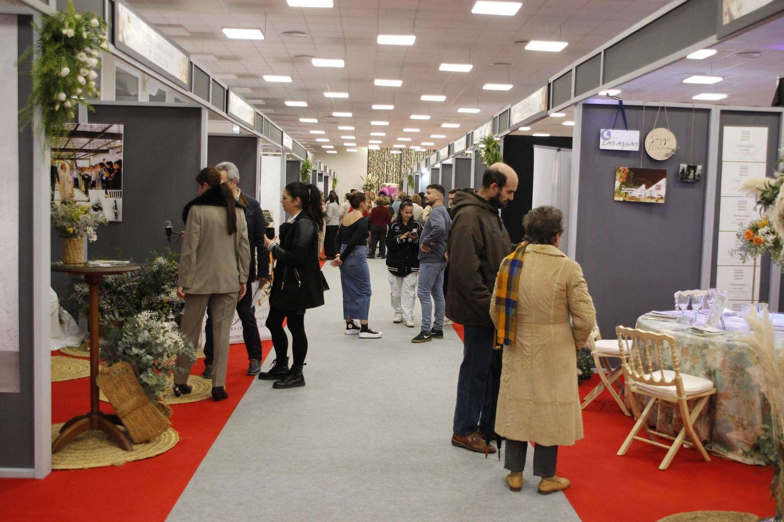 La inauguración de la II Feria de Bodas de Hinojosa del Duque, en imágenes