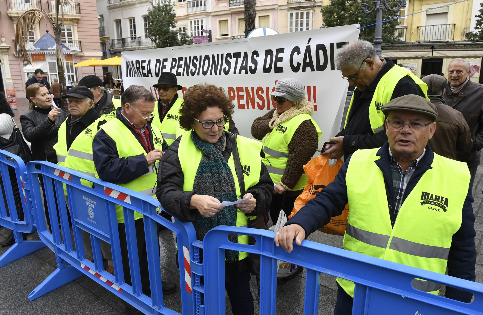 La visita de Susana Díaz al Ayuntamiento de Cádiz, en imágenes