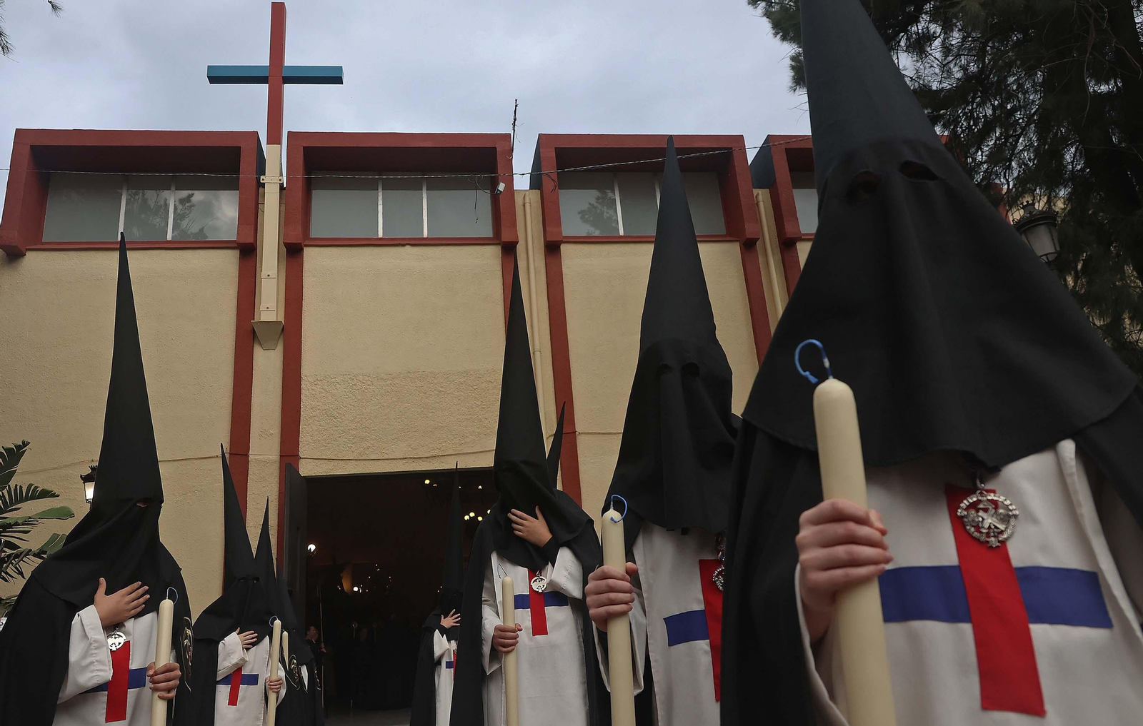 Fotos del Jueves Santo en Algeciras: Tres Caídas y Nazareno