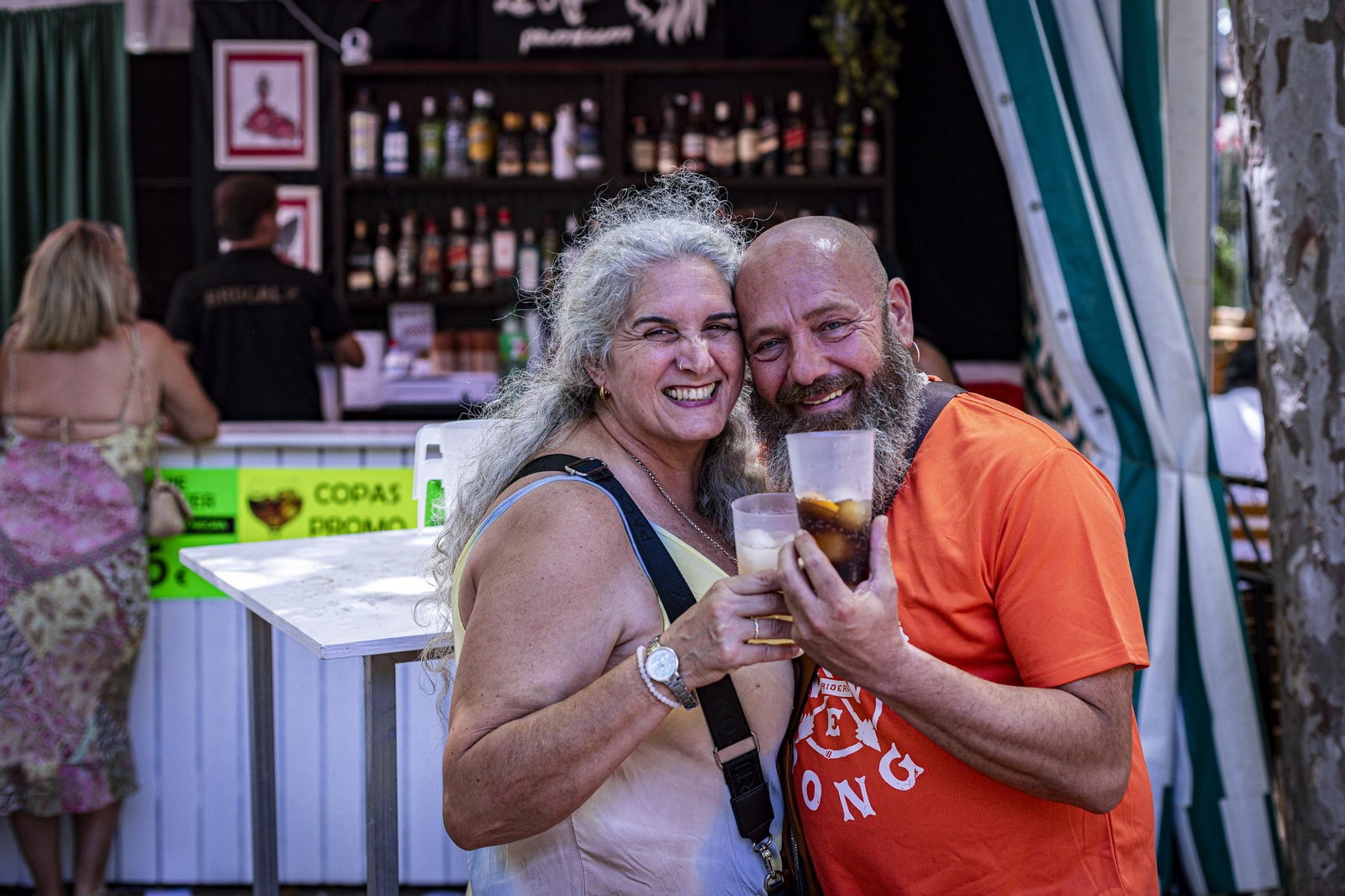 Búscate en las imágenes del Día de la Mujer de la Feria del Carmen y de la Sal de San Fernando