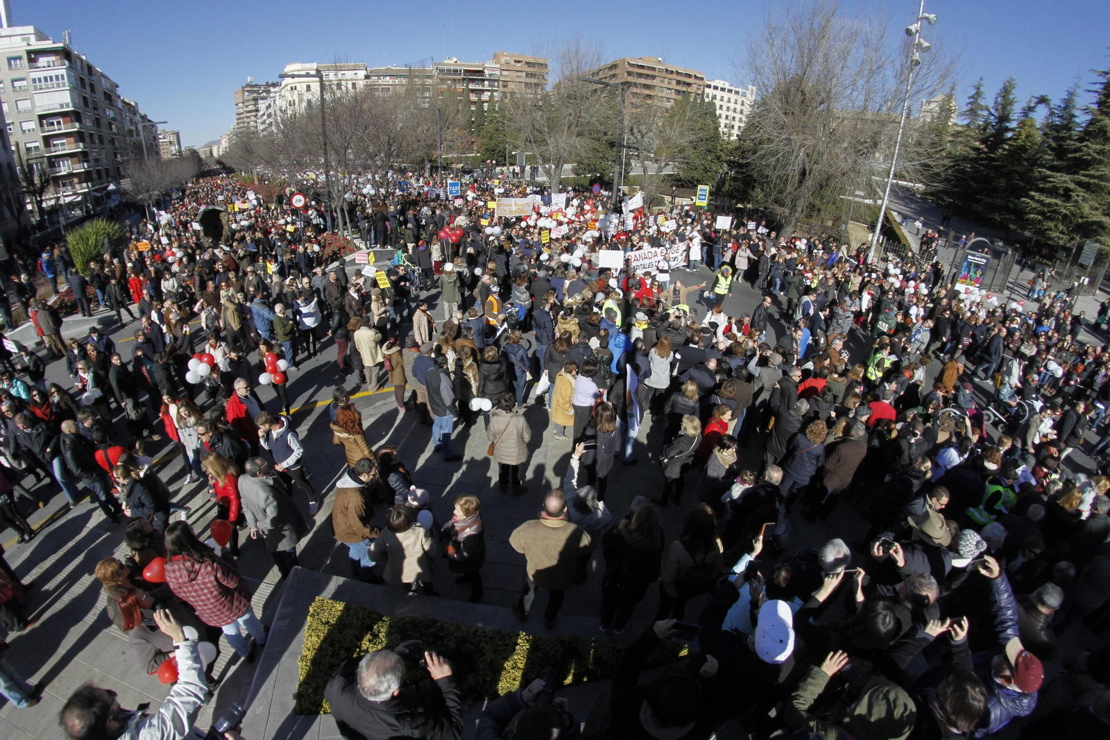 La marea blanca, en Granada