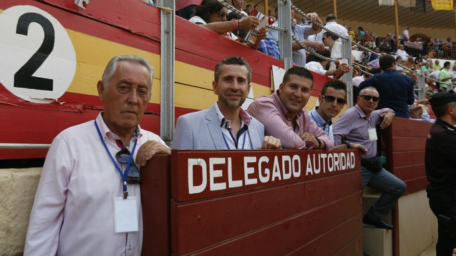 En el burladero del callejón de delegados de la Autoridad.