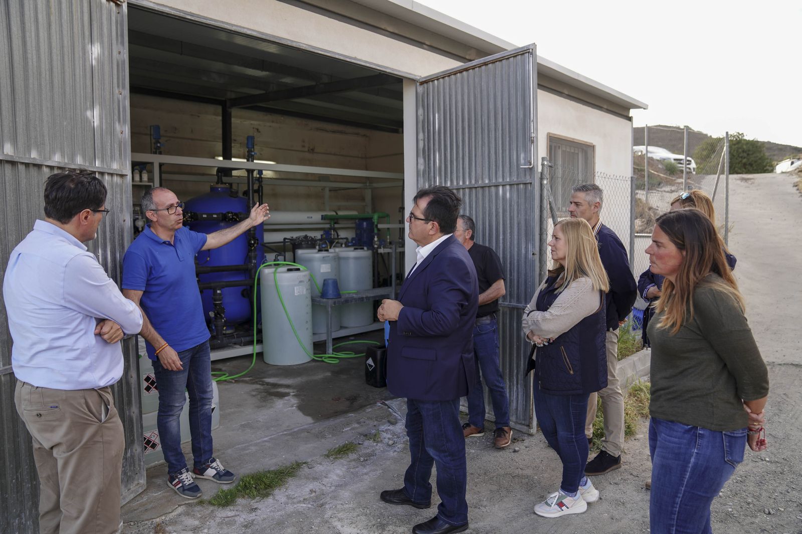 Antonio Jesús Rodríguez, delegado de Fomento visita obras del depósito de  agua de  Lubrín